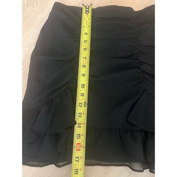 EXPRESS High Waisted Ruched Ruffle Mini Skirt - Black - Size 6 - Picture 2 of 7